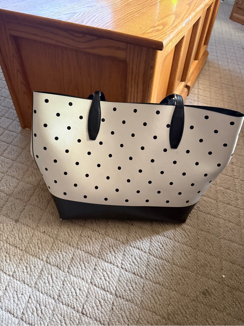 kate spade Polka Dot Minnie Mouse Tote in Black, White & Red - Picture 6 of 7